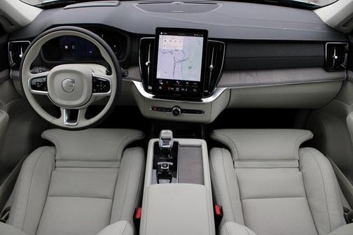 2026 Volvo XC90 B6 Ultra 7-Seater