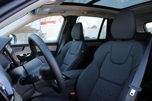 2026 Volvo XC90 Plug-In Hybrid T8 Plus 7-Seater