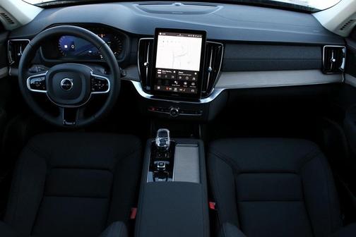 2026 Volvo XC90 Plug-In Hybrid T8 Plus 7-Seater