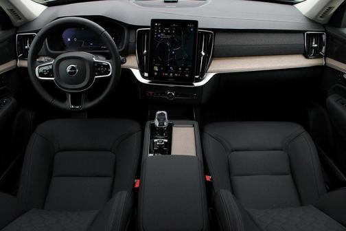 2026 Volvo XC90 B5 Plus 7-Seater