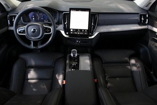 2025 Volvo XC90 Plug-In Hybrid T8 Ultra 7-Seater