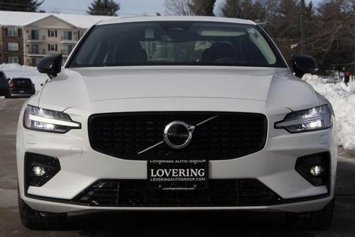 2025 Volvo S60 B5 Core