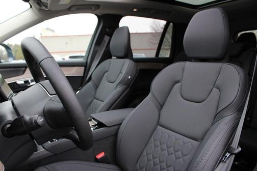 Denim Blue 2026 Volvo XC90 B6 Plus 7-Seater