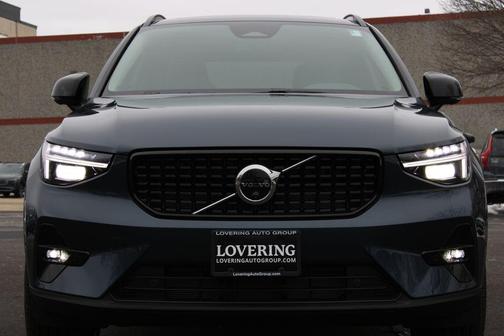 2026 Volvo XC40 B5 Ultra