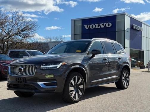 2024 Volvo XC90 Recharge Plug-In Hybrid T8 Plus Bright Theme 7 Passenger