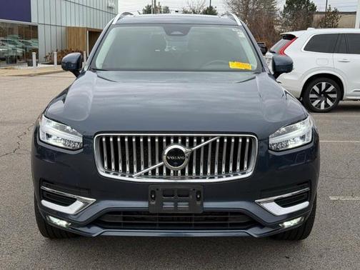 2023 Volvo XC90 B6 Plus 6-Seater