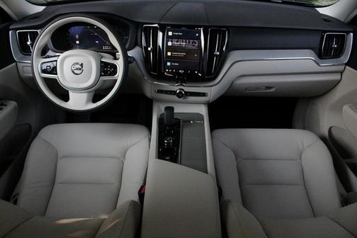 2025 Volvo XC60 Plug-In Hybrid T8 Plus