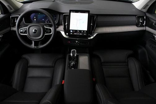 2025 Volvo XC90 Plug-In Hybrid T8 Ultra 7-Seater