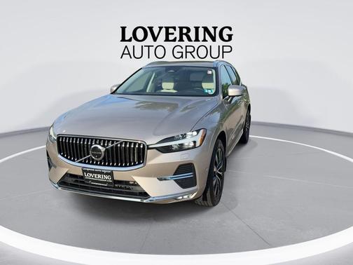 Bright 2023 Volvo XC60 B5 Plus Bright Theme