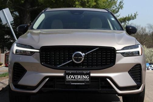 2025 Volvo XC60 Plug-In Hybrid T8 Plus