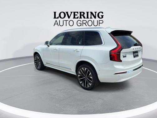 Crystal White Pearl 2026 Volvo XC90 B6 Plus 7-Seater