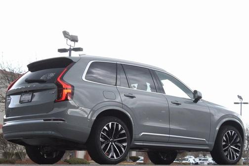 2025 Volvo XC90 Plug-In Hybrid T8 Plus 6-Seater