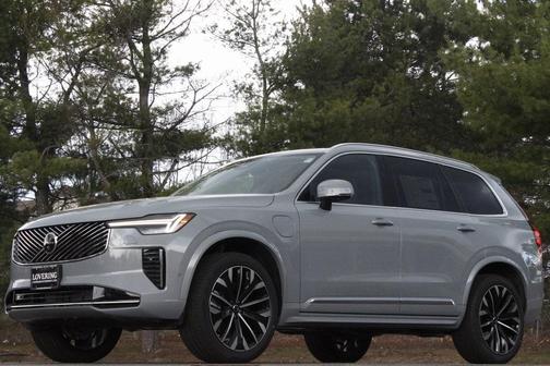 2025 Volvo XC90 Plug-In Hybrid T8 Plus 6-Seater