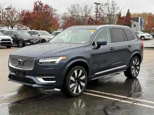 2024 Volvo XC90 Recharge Plug-In Hybrid T8 Plus Bright Theme 7 Passenger