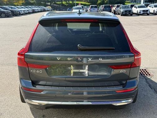 2023 Volvo XC60 B5 Plus Bright Theme