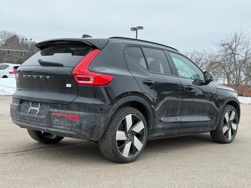 2024 Volvo XC40 Recharge Pure Electric Twin Plus