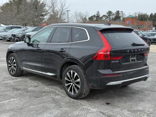 2023 Volvo XC60 B5 Plus Bright Theme