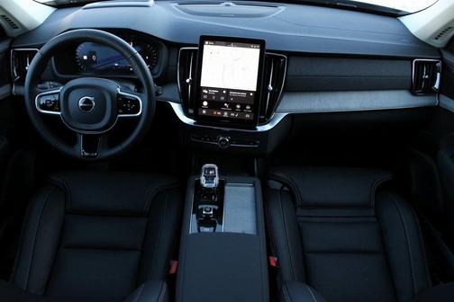 2026 Volvo XC90 B6 Ultra Dark Theme 7-Seater