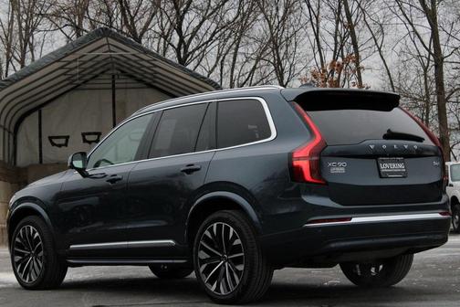 2025 Volvo XC90 B6 Plus 7-Seater
