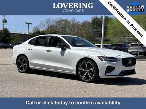 2024 Volvo S60 B5 Core Dark Theme