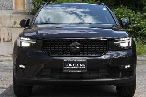 2026 Volvo XC40 B5 EDITION