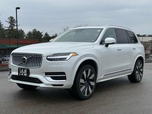 2024 Volvo XC90 Recharge Plug-In Hybrid T8 Plus Bright Theme 7 Passenger