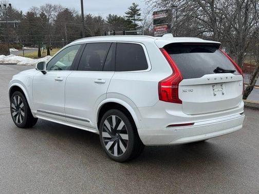 2024 Volvo XC90 Recharge Plug-In Hybrid T8 Plus Bright Theme 7 Passenger