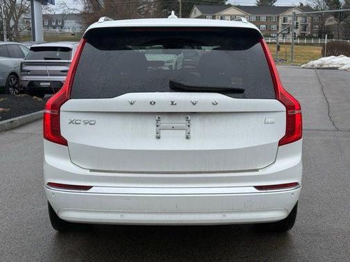 2024 Volvo XC90 Recharge Plug-In Hybrid T8 Plus Bright Theme 7 Passenger