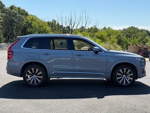 2025 Volvo XC90 B6 Plus 7-Seater