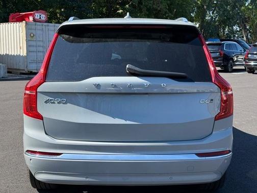 2025 Volvo XC90 B6 Plus 7-Seater