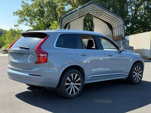 2025 Volvo XC90 B6 Plus 7-Seater