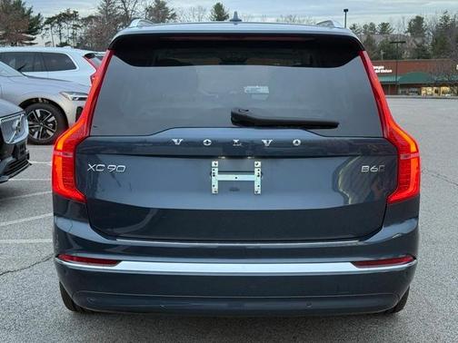 2024 Volvo XC90 B6 Ultimate Bright Theme 7-Seater