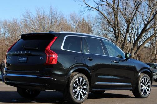 2024 Volvo XC90 B6 Plus Bright Theme 7-Seater
