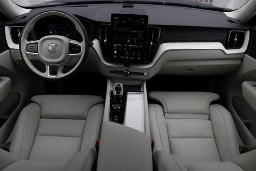 2026 Volvo XC60 B5 Ultra