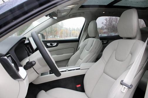 2026 Volvo XC60 B5 Ultra