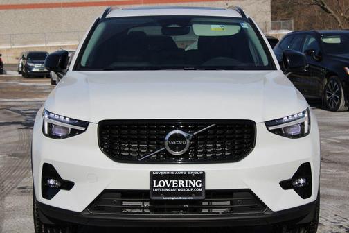 2026 Volvo XC40 B5 Ultra