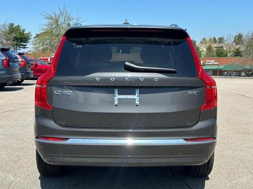 2024 Volvo XC90 B5 Plus Bright Theme