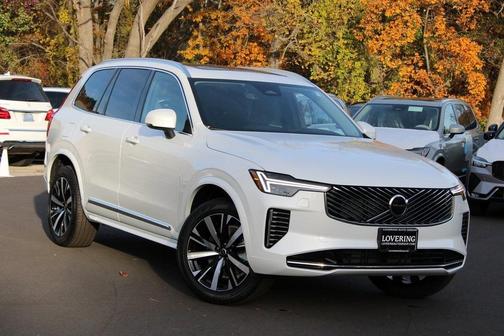 2026 Volvo XC90 B5 Core