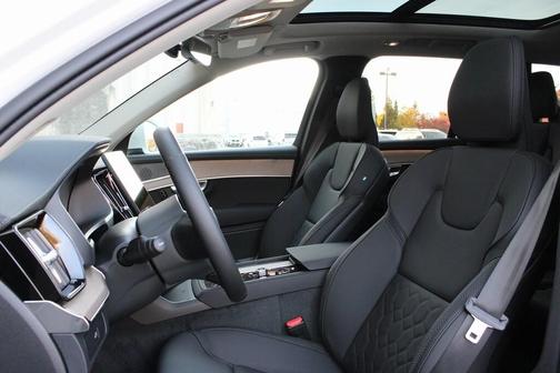 2026 Volvo XC90 B5 Core