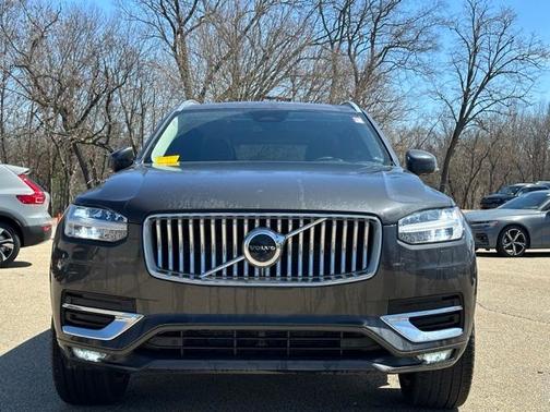 2024 Volvo XC90 B5 Plus Bright Theme