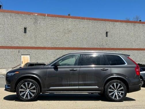 2024 Volvo XC90 B5 Plus Bright Theme