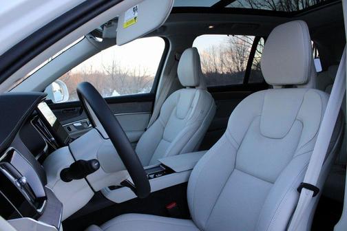 2026 Volvo XC90 B6 Ultra 7-Seater