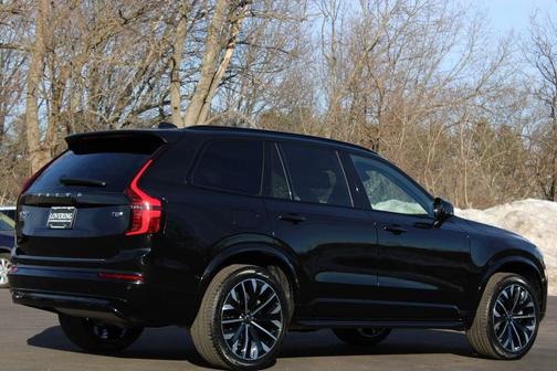 Onyx Black 2026 Volvo XC90 Plug-In Hybrid T8 Ultra Dark Theme 6-Seater