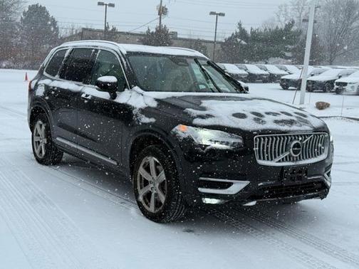 2024 Volvo XC90 B5 Core Bright Theme