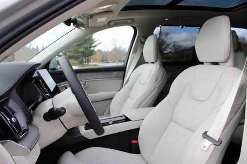 2026 Volvo XC90 B5 Ultra 7-Seater