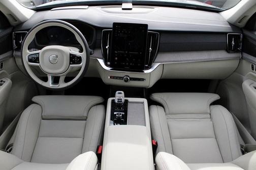 2026 Volvo XC90 B5 Ultra 7-Seater