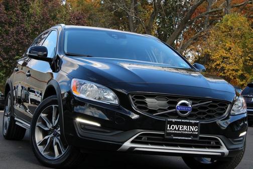 2018 Volvo V60 Cross Country T5