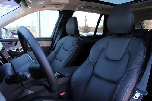 2026 Volvo XC90 B6 Ultra 7-Seater