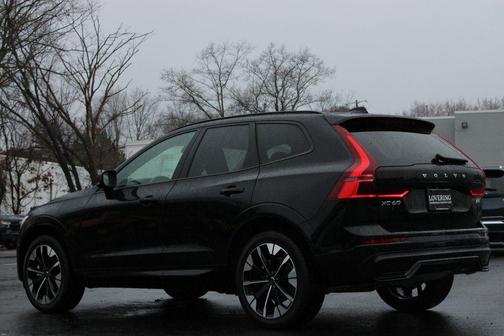 2026 Volvo XC60 B5 Plus