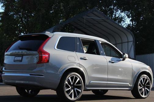 2024 Volvo XC90 B6 Plus Bright Theme 6-Seater